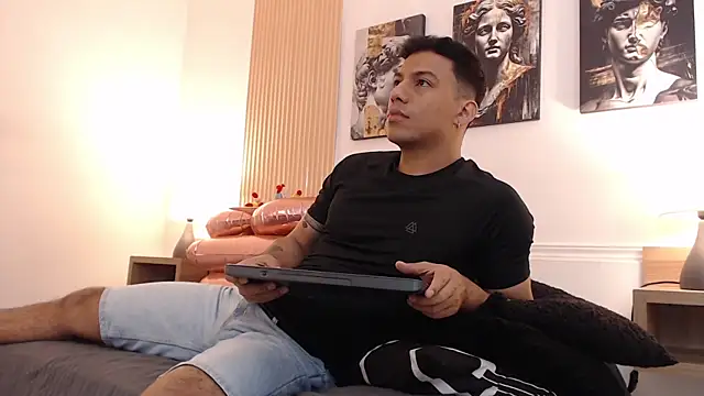 Diego salvatore online show from July 2026 07:42:01 PM