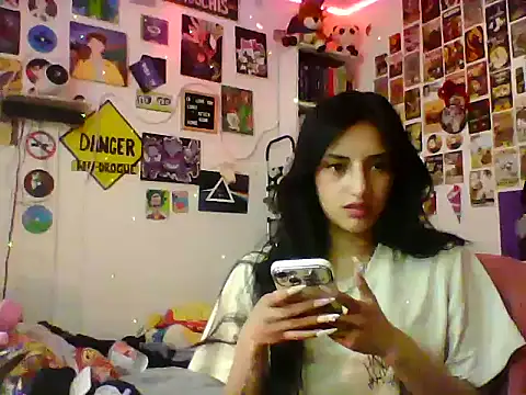angelgirl2006 online show from May 2026 08:05:01 PM