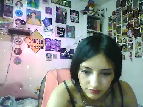 Snapshot of angelgirl2006 chatting on May 2026 04:32:01 AM angelgirl2006 online show from May 2026 04:32:01 AM