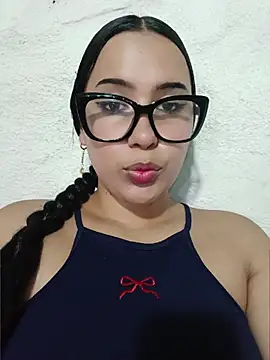 shantall cute online show from July 2026 09:03:01 PM