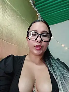 shantall cute online show from July 2026 09:11:01 PM