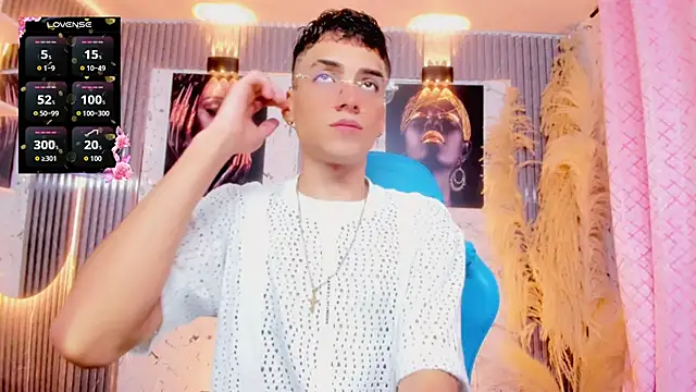 latino boyy  online show from May 2026 08:44:01 AM