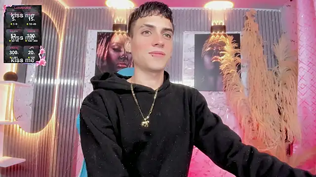 latino boyy  online show from June 2026 09:26:01 AM