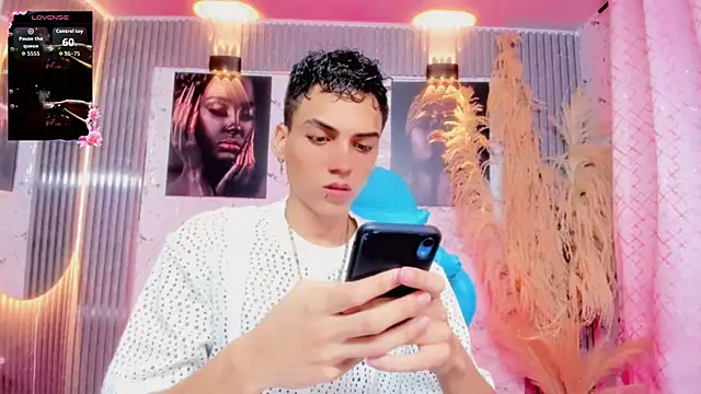 latino boyy  online show from June 2026 01:54:01 AM