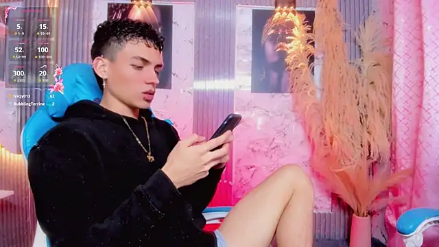 latino boyy  online show from June 2026 01:59:01 PM