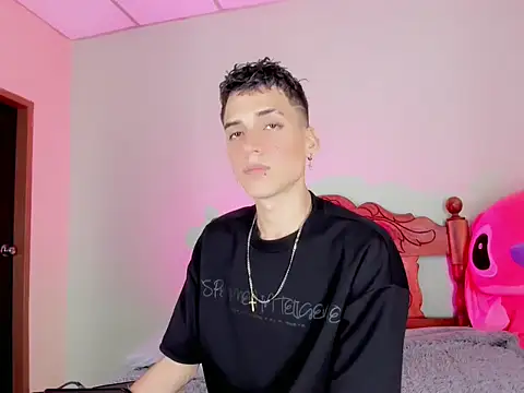 latino boyy  online show from July 2026 06:20:01 PM
