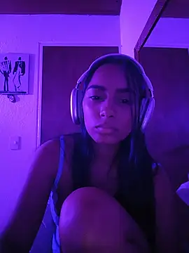 xcleila online show from June 2026 06:00:02 AM