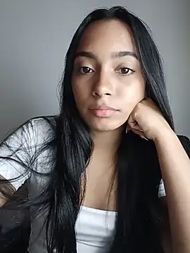 xcleila online show from July 2026 02:27:01 AM
