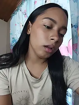 xcleila online show from July 2026 05:15:02 PM