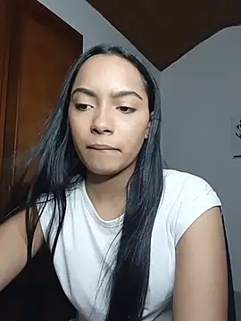 xcleila online show from July 2026 02:20:02 AM