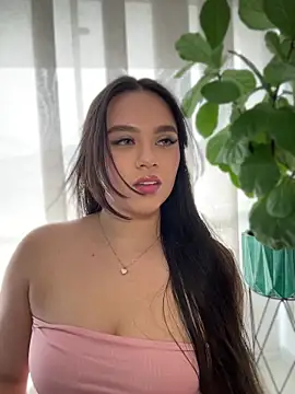 Snapshot of SarahRiveros chatting on June 2026 08:13:01 PM SarahRiveros online show from June 2026 08:13:01 PM