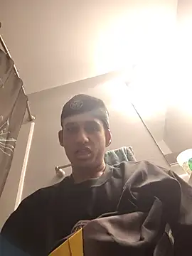 Samueln22 online show from August 2026 10:57:02 PM