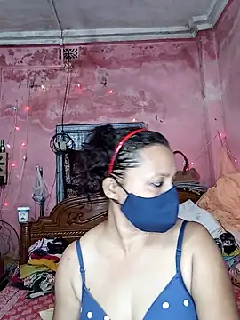 MoonLusty online show from June 2026 02:33:01 PM