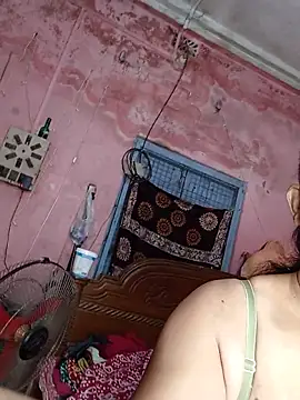 MoonLusty online show from June 2026 03:24:02 AM