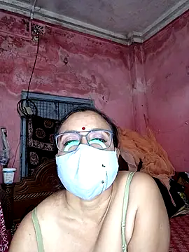 MoonLusty online show from June 2026 06:52:02 AM