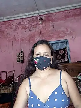 MoonLusty online show from June 2026 05:00:01 PM