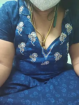 Snapshot of Tamil-kaviya98 chatting on June 2026 08:58:01 AM Tamil-kaviya98 online show from June 2026 08:58:01 AM