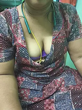 Snapshot of Tamil-kaviya98 chatting on July 2026 08:31:02 AM Tamil-kaviya98 online show from July 2026 08:31:02 AM