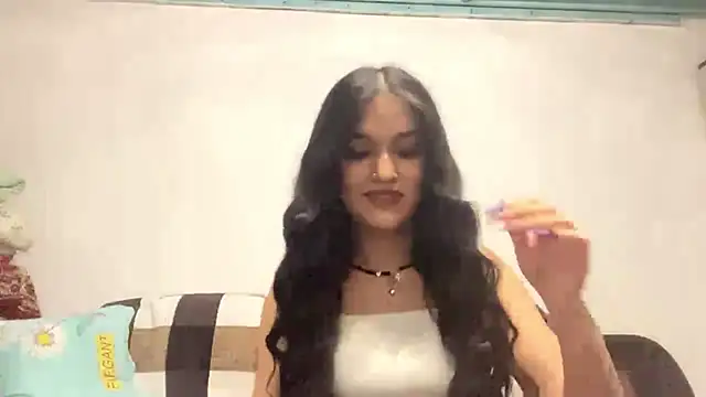 LisetteParajon online show from May 2026 06:06:01 PM