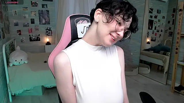 JackieApplePie online show from July 2026 06:20:01 AM