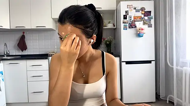 AikoHokonu online show from June 2026 07:17:02 AM