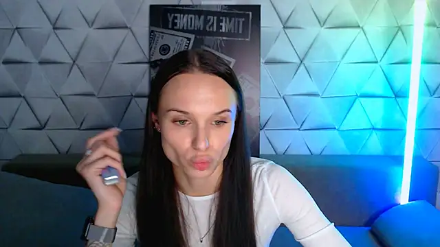 NicoleMerz online show from May 2026 06:38:02 PM