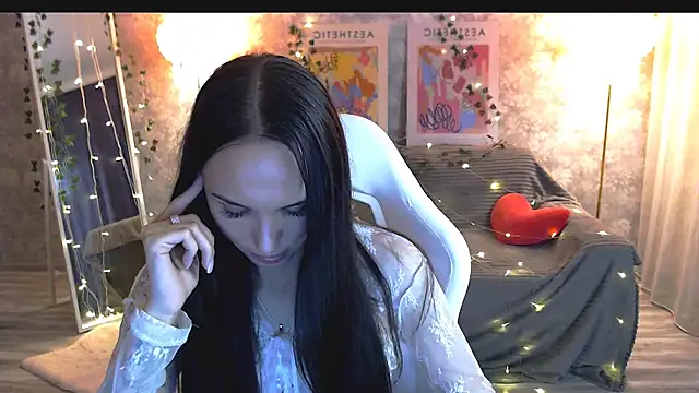 NicoleMerz online show from June 2026 07:12:02 PM