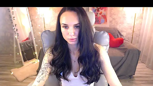 NicoleMerz online show from June 2026 04:11:02 PM