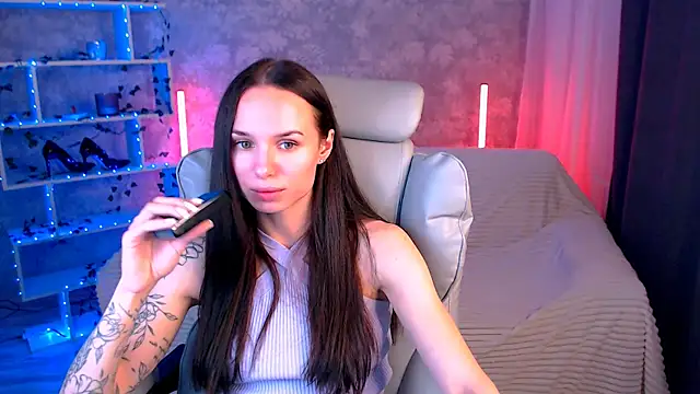 NicoleMerz online show from July 2026 05:37:02 PM