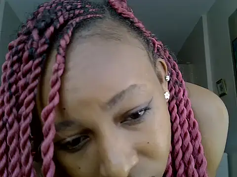 cocolaurah online show from June 2026 11:36:01 AM