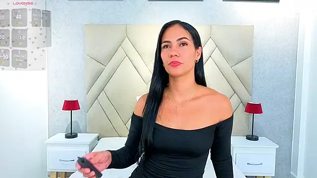 Oriana Sarmiento online show from June 2026 12:32:02 AM