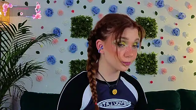 justmeavery online show from May 2026 01:03:02 AM