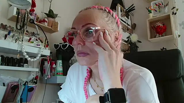 KathleenEdwards online show from June 2026 07:24:02 AM