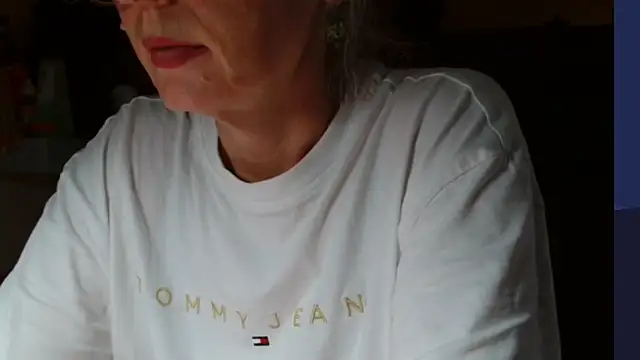 KathleenEdwards online show from July 2026 06:02:02 PM