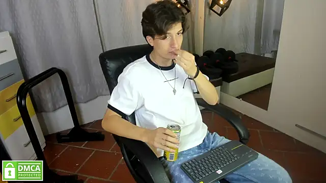 Marcoviolet online show from July 2026 08:00:01 PM