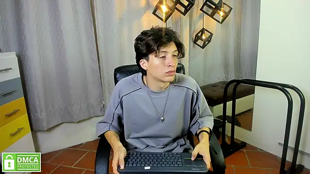 Marcoviolet online show from July 2026 08:06:02 PM