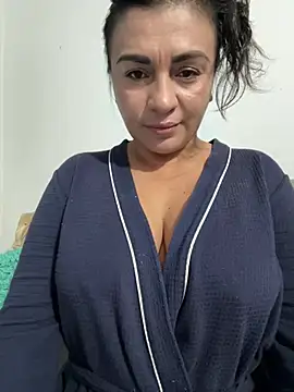kloee kann online show from July 2026 01:15:02 AM