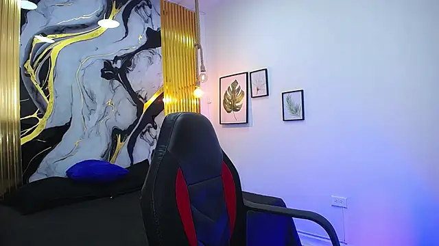 OliverMorgan66 online show from May 2026 07:33:01 PM