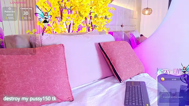 LalaVareela online show from July 2026 07:19:02 PM