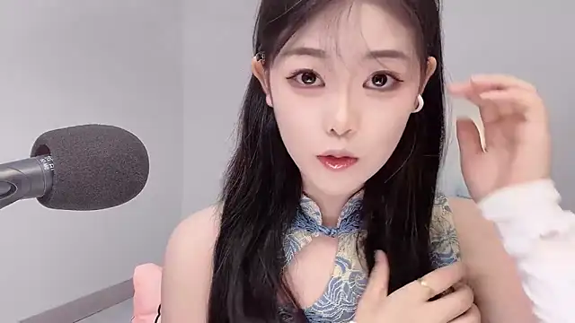 smalldaiwang online show from June 2026 02:47:01 AM