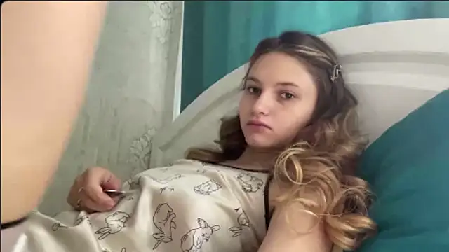HeIen cute online show from July 2026 06:20:01 AM