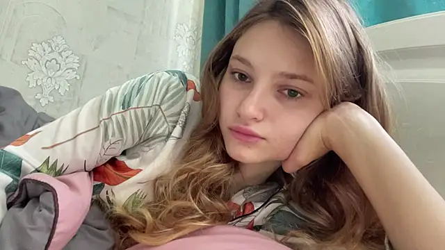 HeIen cute online show from July 2026 06:27:02 AM