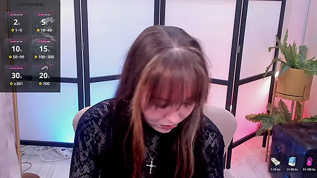 Hyuna Flowers online show from June 2026 03:32:02 AM