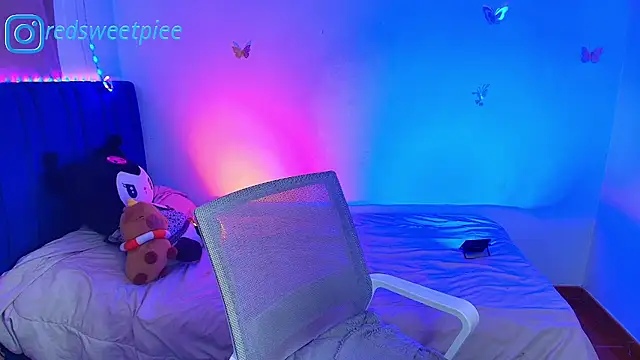 sophierussel online show from July 2026 06:08:01 AM