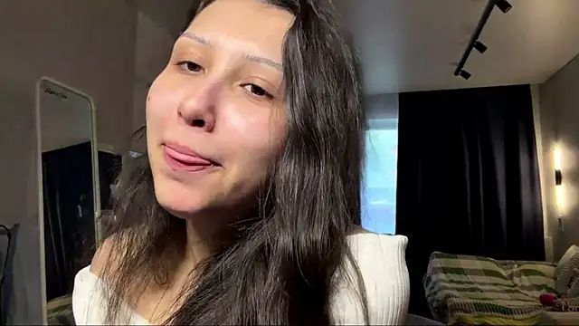 Alicekitty67 online show from June 2026 02:06:01 PM