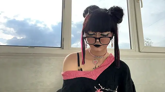 Snapshot of HolyCute chatting on June 2026 02:22:01 PM HolyCute online show from June 2026 02:22:01 PM