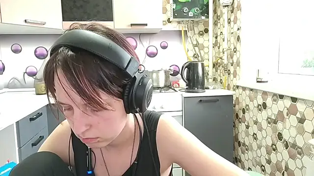 Saranade online show from June 2026 05:05:01 PM