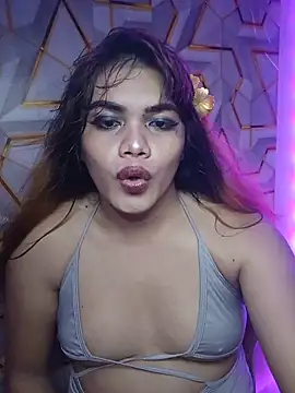 Snapshot of mikhay101 chatting on June 2026 04:33:01 PM mikhay101 online show from June 2026 04:33:01 PM