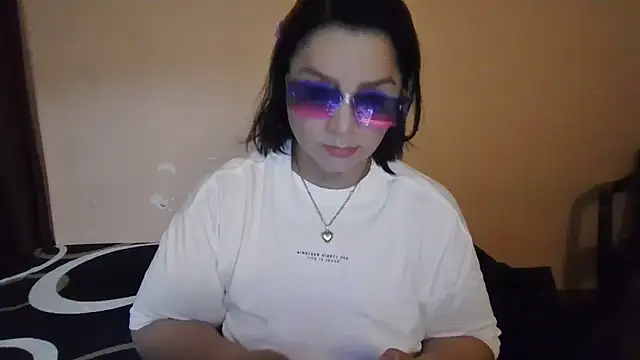 Madelyn sonora1992 online show from July 2026 03:23:01 AM
