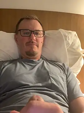 Hardpaul85 online show from June 2026 01:59:01 AM